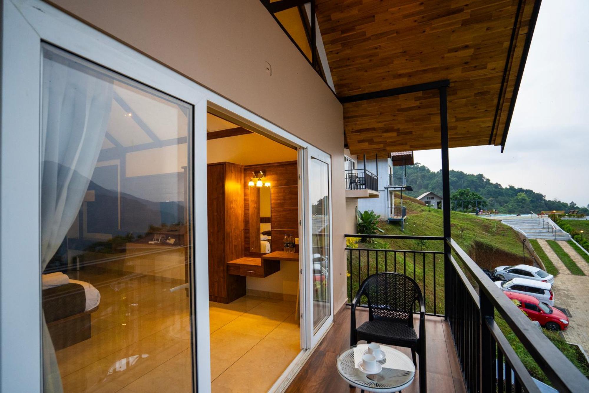Karimb Resorts Vallikavungal Eksteriør billede