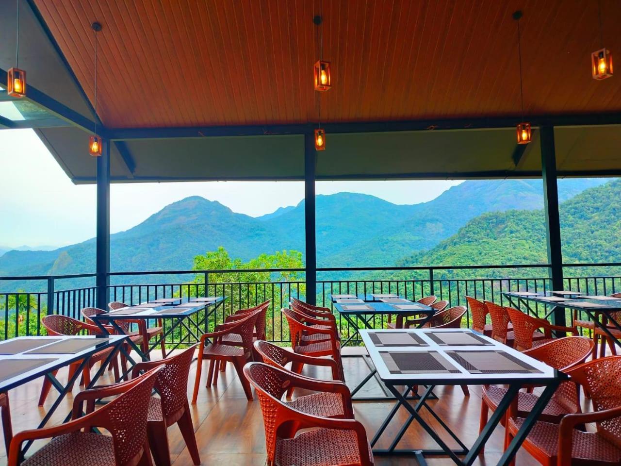 Karimb Resorts Vallikavungal Eksteriør billede
